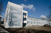 Szkoła na Młocinach: nowe sale, stara patronka. Dlaczego ratusz Bielan działa wbrew społeczności szkolnej?