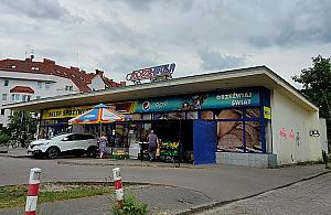 Koniec Społem na Starym Bemowie. W zamian blok mieszkalny