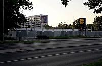 "Zburzą Lidla, zbudują blok". Sprawdzamy teorię spiskową