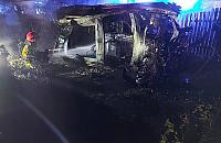 Nocny po¶cig na P³ochociñskiej. Auto stanê³o w p³omieniach