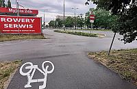 Rowerem po Połczyńskiej. "Częste kolizje" czy zero problemów?