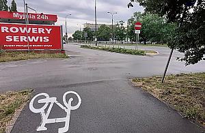 Rowerem po Połczyńskiej. "Częste kolizje" czy zero problemów?