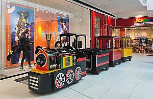 Koleją po Galerii Północnej. Radość za piątaka