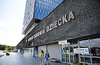 Sze�cioletni Afga�czyk w Centrum Zdrowia Dziecka. "Stan ch�opca jest agonalny"