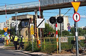 Mieszkańcy chcą bezpiecznego przejścia przez tory i Radzymińską