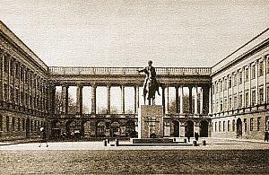 Historycy o Pałacu Saskim: "Odbudowa Warszawy nie jest ukończona"