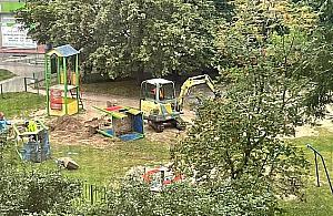 Koparki na placu zabaw. Remont czy likwidacja?