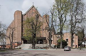 Urząd dzielnicy reklamuje... szkołę śpiewu liturgicznego. "Rozwija duchowo"