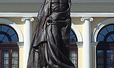 Niezwykłe dzieje pomnika Słowackiego. Co ukryto w cokole?