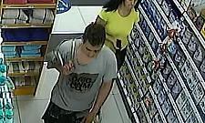 Przyszli po "darmowe" perfumy do Galerii Północnej. Szuka ich policja