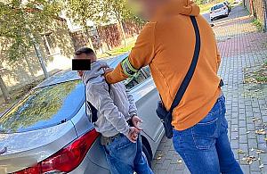 Z szafy do więzienia. Poszukiwany sądził, że dobrze się ukrył