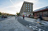 Duże zmiany w al. "Solidarności". Zniknęła zatoka, powstała droga rowerowa