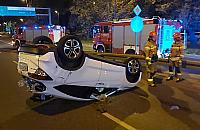 Dachowanie na Prymasa. Kierowca miał ponad dwa promile