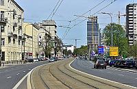 Zwęzić jezdnię, poszerzyć przystanki. Tramwajowy plan na Wolską
