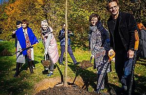 Zasadzili drzewa ku czci "matki polskiego feminizmu"