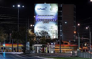 Powstał antysmogowy mural z... licznikiem. "Podlicza dług wobec pszczół"