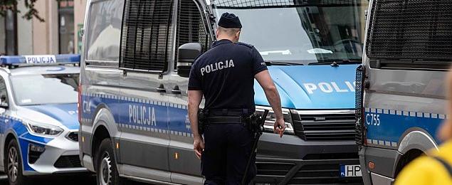 Morderstwo na Łojewskiej. Kilkakrotnie dźgnął nożem członka rodziny