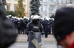 Nawet z brzuszkiem można być policjantem. Jak sprawni fizycznie są mundurowi?