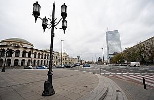 Nowe światła na pl. Bankowym coraz bliżej