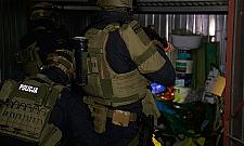 Policyjna obława na dilerów narkotykowych. 26 osób zatrzymanych