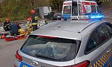 Walący się mur przygniótł kobietę. Pomogli nastolatkowie