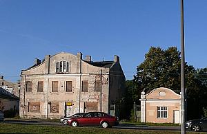 Miliony na ruderę przy Modlińskiej. Jest pozwolenie na remont