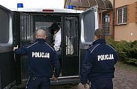 Domowa gehenna na M�ocinach. Zn�ca� si� nad �on�