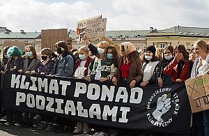 Ekolodzy sparaliżowali Towarową. "Auta stały w korkach i kopciły"