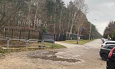 Przy Lesie Bemowskim brakuje parkingu. "Możemy zbudować dwa miejsca"