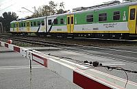 Przebudowa linii kolejowej: nie będzie parkingów P+R, ekrany niepewne