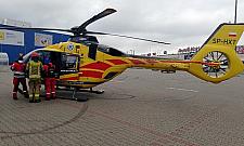 Kobieta w ciąży zasłabła przy M1. Zabrał ją śmigłowiec