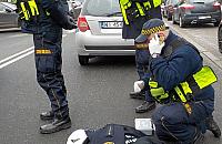 Skuterzystka przewróciła się na Chełmskiej. Trafiła do szpitala