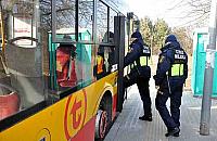 Pijana 16-latka spała w autobusie. Jeździła od pętli do pętli