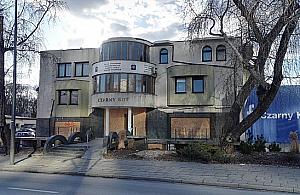 Zrównają Czarnego Kota z ziemią. Ratusz sprzeda działkę