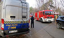 Kanał Nowa Ulga skażony cieczą ropopochodną. Strażacy usuwali zanieczyszczenia