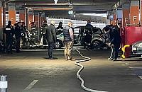 Groźny pożar na parkingu Wola Parku. Właściciel poszedł na zakupy