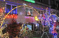 Kiedy rozbłyśnie iluminacja na Przybyszewskiego? Właściciel podał datę