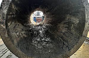 Drewniana rura sprzed 135 lat. Odkrycie na Bielanach