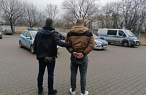 Znalazł dokumenty, zażądał 1500 zł nagrody