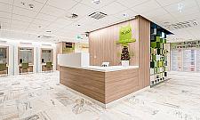 Niezwykła przemiana szpitalnego holu. Przeprowadzili remont bezpłatnie