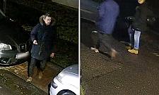 Włamali się do samochodu na Gajkowicza. Policja szuka tych mężczyzn