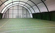 Dzieci ze szkoły nr 82 czekają na kryte boisko