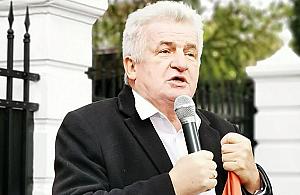 Bo mieszkanie jest za duże. Pięciolatka doświadcza przemocy domowej, urząd nie pomoże