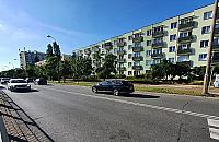 Pas do parkowania na Broniewskiego? Pomysł utknął w urzędach