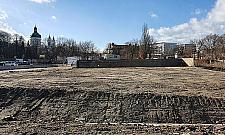 Czarny Kot zrównany z ziemią. Działka idzie na sprzedaż