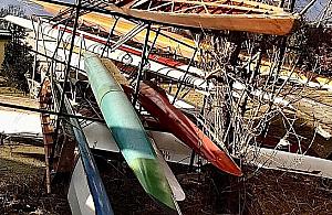 Łodzie w Porcie Żerańskim zniszczone. "Klubu nie stać na hangar"