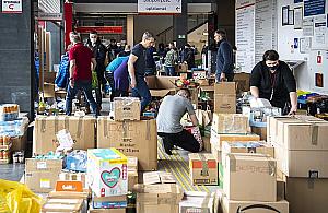Zbiórka dla Ukrainy trwa. Potrzebna żywność i produkty higieniczne