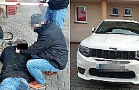 Skradziony jeep, narkotyki, fałszywe dokumenty. Akcja policji na Wale Miedzeszyńskim