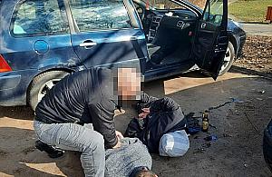 Akcja policji na Słodowcu. Złodzieje samochodów zatrzymani