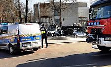 Potężny pożar w Marysinie Wawerskim. Spłonęły trzy duże baraki